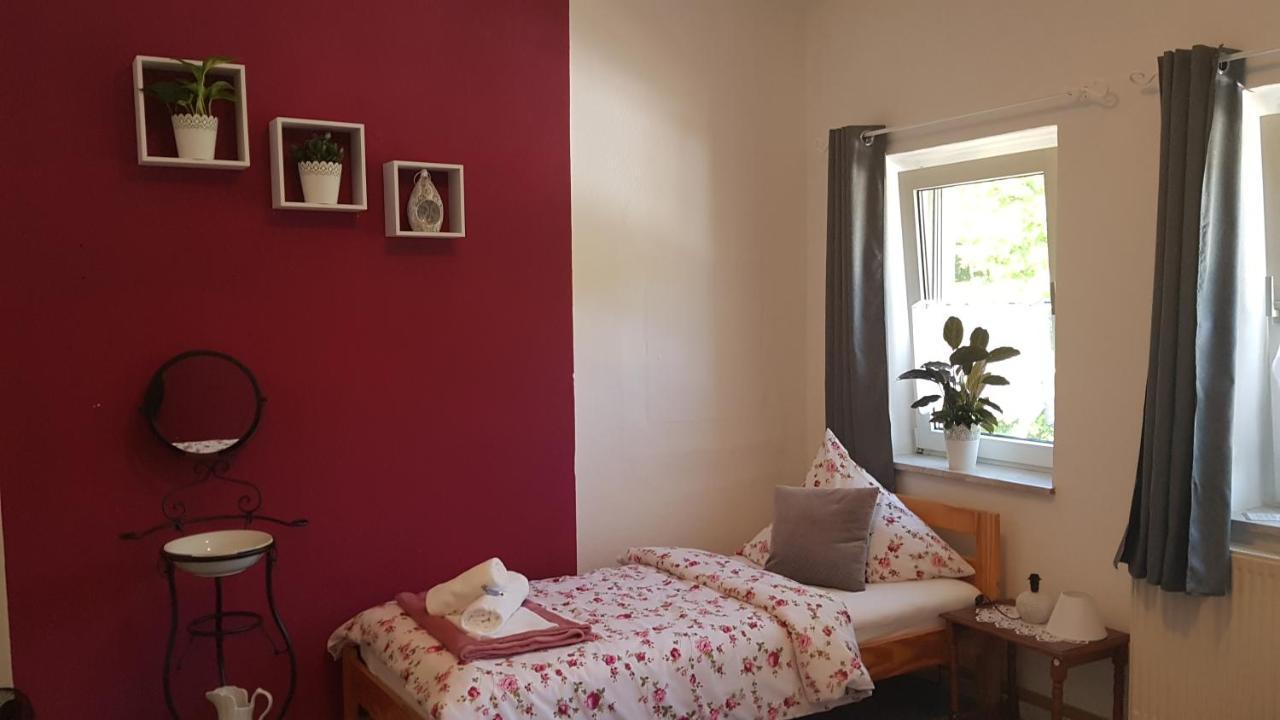 Gasthaus Alter Bahnhof Hotel Metzdorf Buitenkant foto